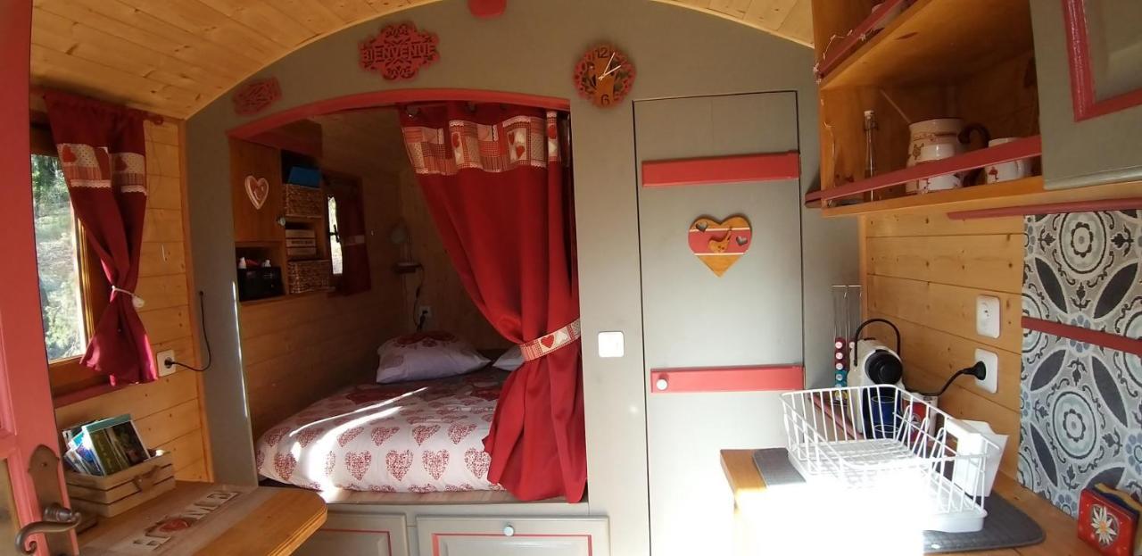 Roulotte Romantique Avec Piscine En Cevennes Monteils (Gard) Екстер'єр фото