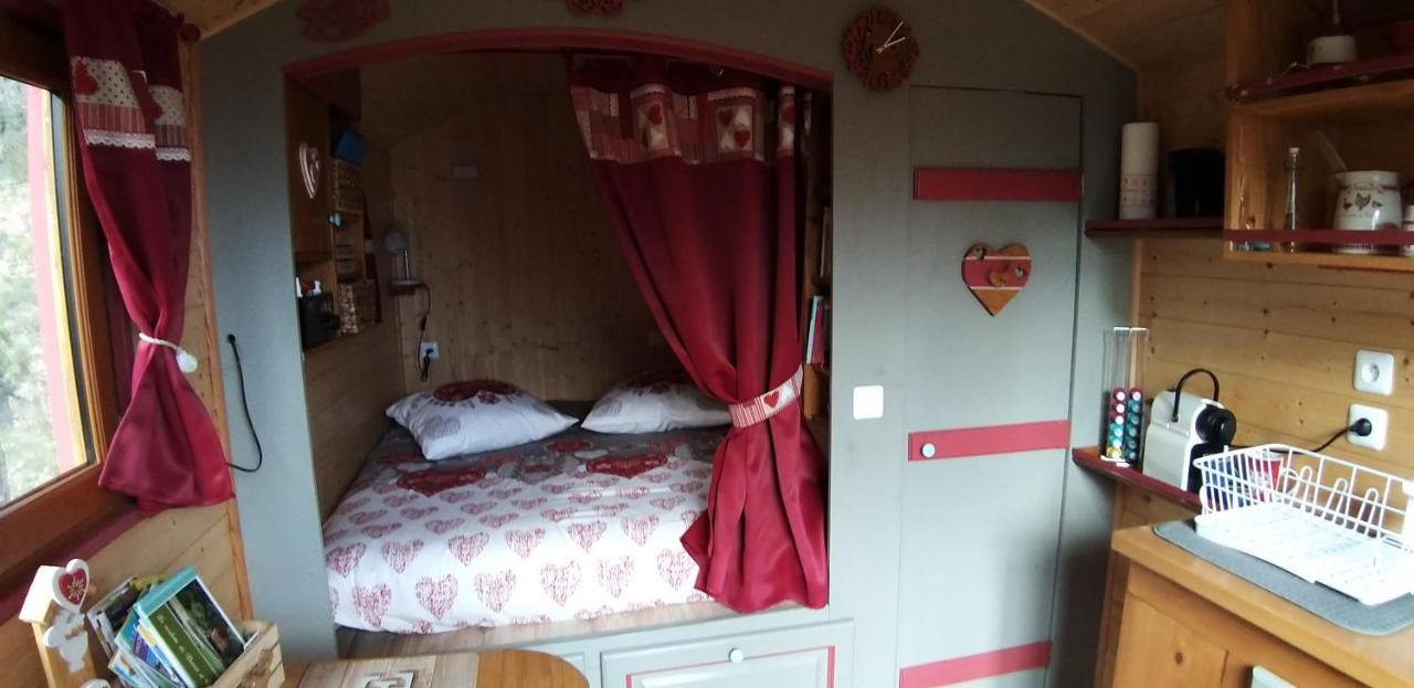 Roulotte Romantique Chauffee En Cevennes Monteils  Екстер'єр фото